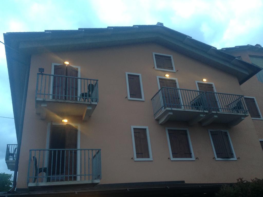 Hotel Scandola Bosco Chiesanuova Eksteriør billede