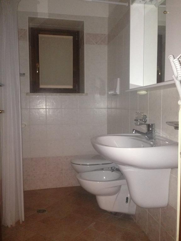Hotel Scandola Bosco Chiesanuova Eksteriør billede